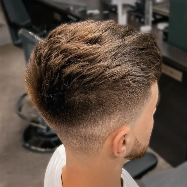 Fade tył blond w Gentlemen Barber Shop Tarnobrzeg w centrum Tarnobrzega
