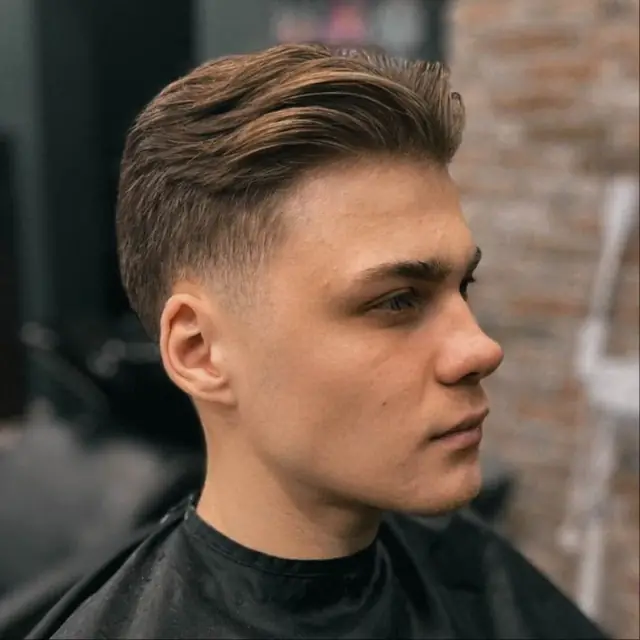 Fade z teksturą w Gentlemen Barber Shop Tarnobrzeg w centrum Tarnobrzega