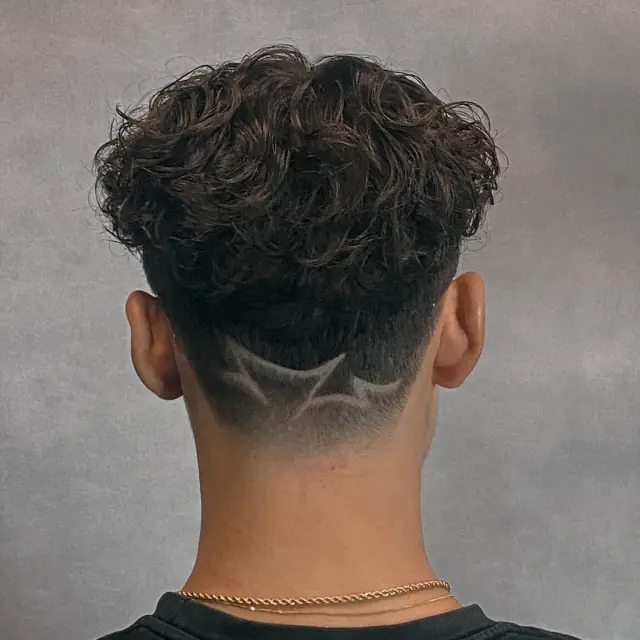 Hair tattoo w Gentlemen Barber Shop Tarnobrzeg w centrum Tarnobrzega