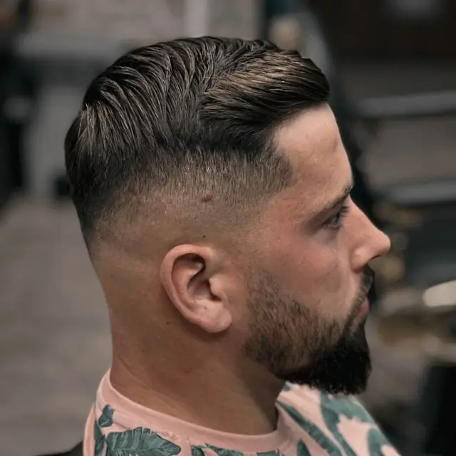 Pompadour + broda w Gentlemen Barber Shop Tarnobrzeg w centrum Tarnobrzega
