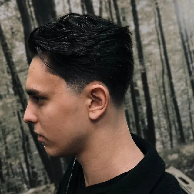 Slick back w Gentlemen Barber Shop Tarnobrzeg w centrum Tarnobrzega