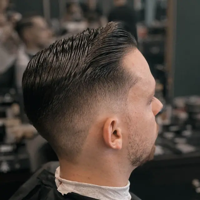 Slick back clean w Gentlemen Barber Shop Tarnobrzeg w centrum Tarnobrzega