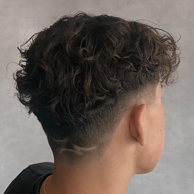 Wzór + fade w Gentlemen Barber Shop Tarnobrzeg w centrum Tarnobrzega