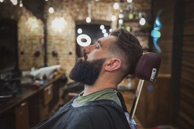 Świecowanie uszu w Gentlemen Barber Shop Tarnobrzeg
